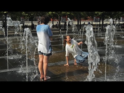 Girls and wet joys in the fountain of Muzeon Park-2!/Девушки и мокрые радости в фонтане Музеона-2!