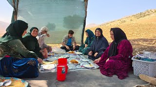 A big family celebration! 🎉 Zahra invites the kids and her grandmother for a truly delightful lunch.
