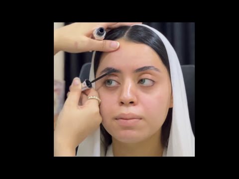 يلا عروسة جديدة وقمر جدا كانت حابة ميكب ناتشورال وجلووووي ونود علي خوخي