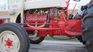 50 mile Tractor ride from Ocheyedan rumbles through Sibley, Iowa