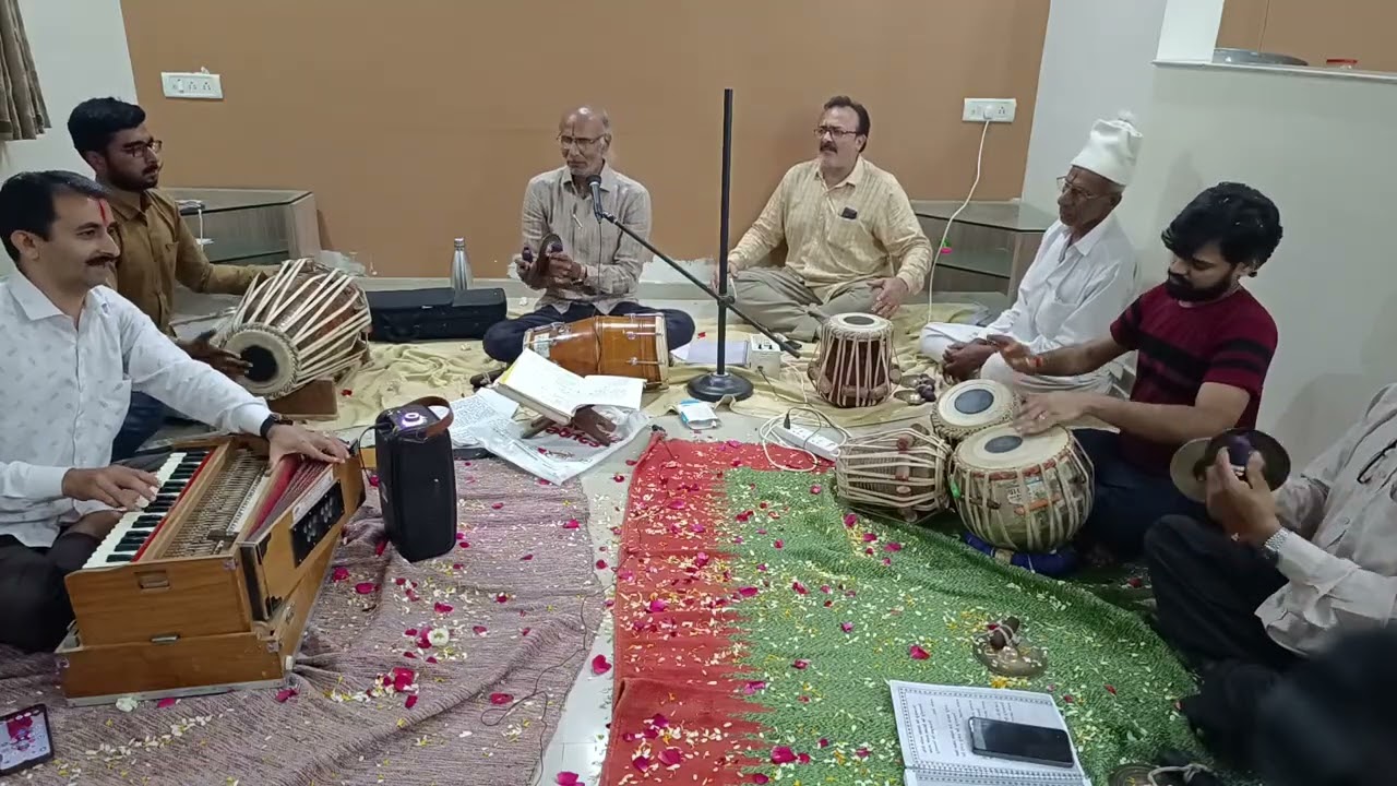  હોરી મચાવે નંદ લંલ્લા મોહંલા મે મચ ગયો હલ્લા||pushtimarg Haveeli Sangit Kertan hori rasiya||