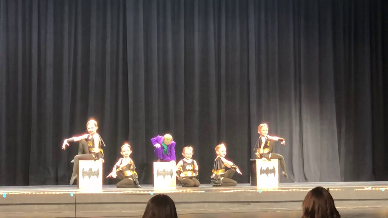 Bat dance 2020 - YouTube