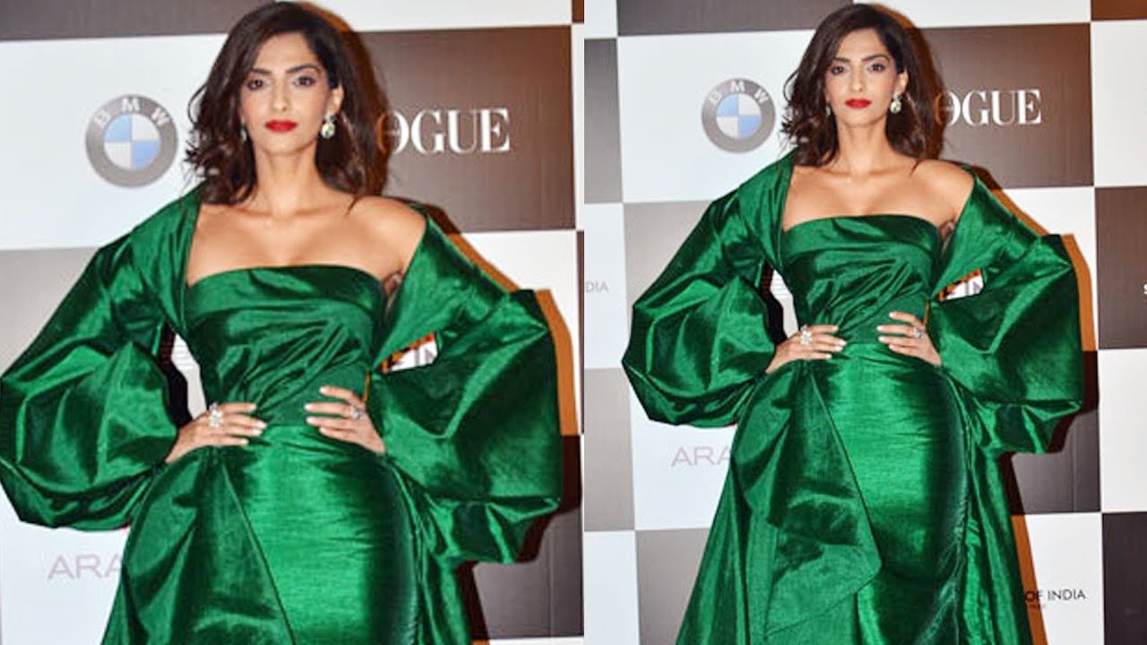 Sonam Kapoor Inspired Green Long-sleeve Backless Celebrity Prom ...