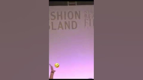 Model Fail / Fall Compilation iconic Runway