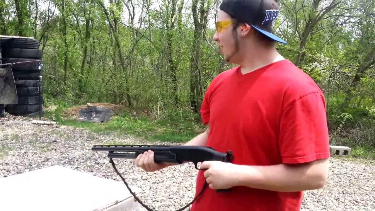 Shooting a Mossberg 500 with pistol grip