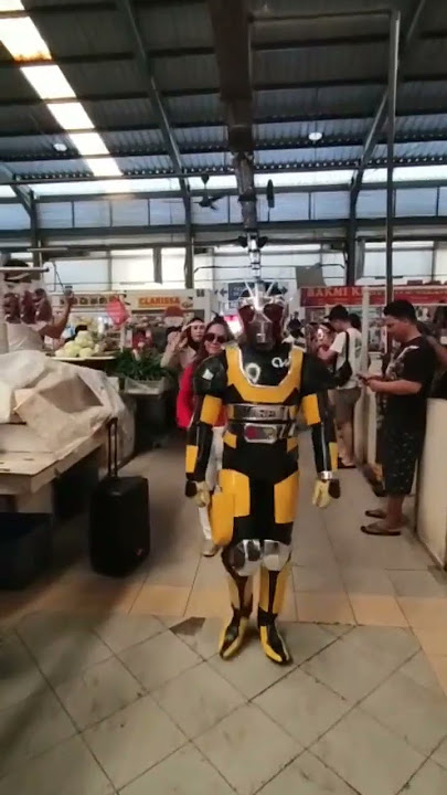 kedatangan SATRIA BAJA HITAM RX ROBO,Saat Acara 17 AGUSTUS di PASAR MODERN PARAMOUNT.