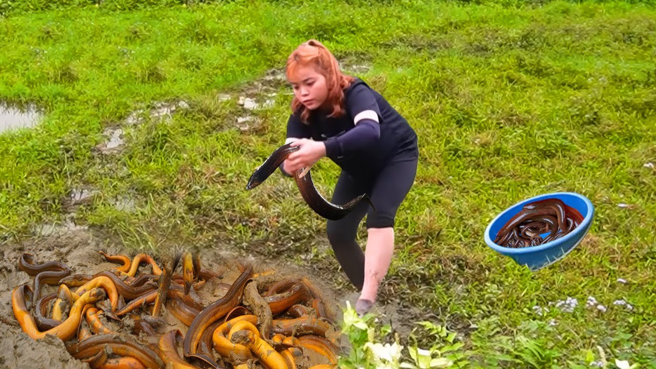 Brave single mother catches eels to feed her children and survive in a ...