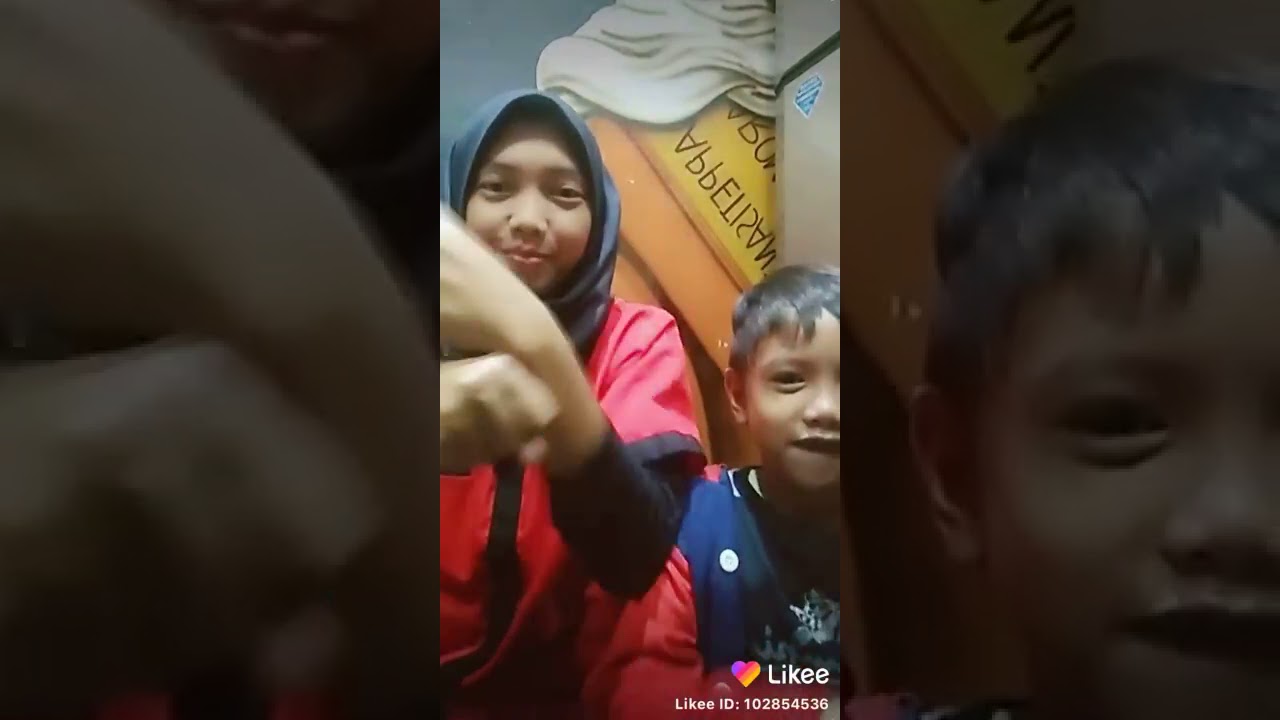  Sama  anak  YouTube