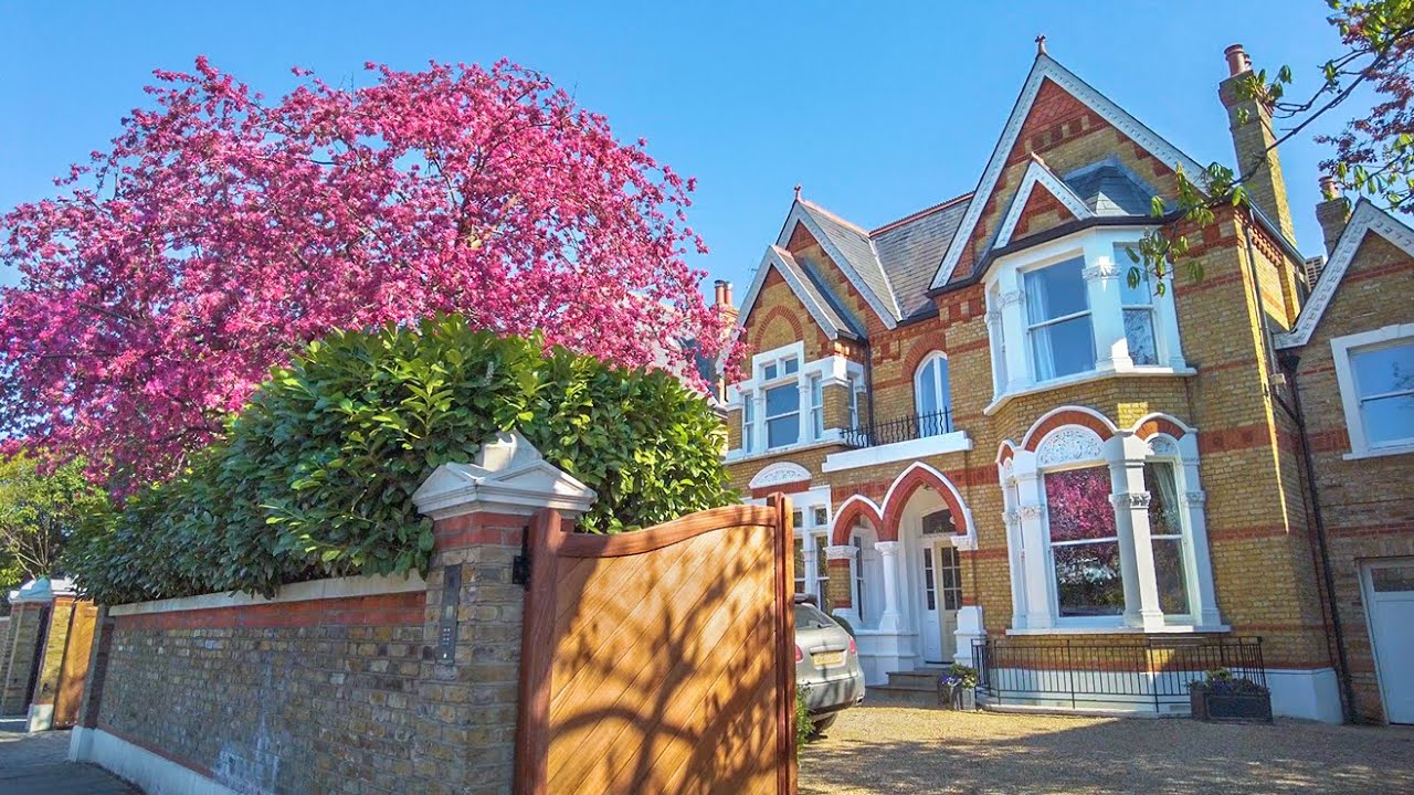 Beautiful London Spring Walk 🌸 Mortlake to Barnes to Hammersmith in 4K 🏴󠁧󠁢󠁥󠁮󠁧󠁿 England, UK