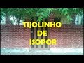 Muro de tijolinho de isopor.