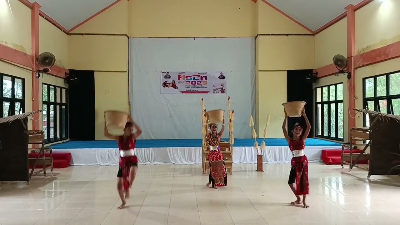 Todongk Padi_Tarian Pesembahan Siswa SMPN3Singkawang_Festival & Lomba Seni Siswa Nasional_FLS2N 2023