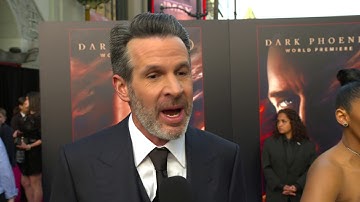 X men Dark Phoenix Los Angeles Premiere - Itw Simon Kinberg (official video)