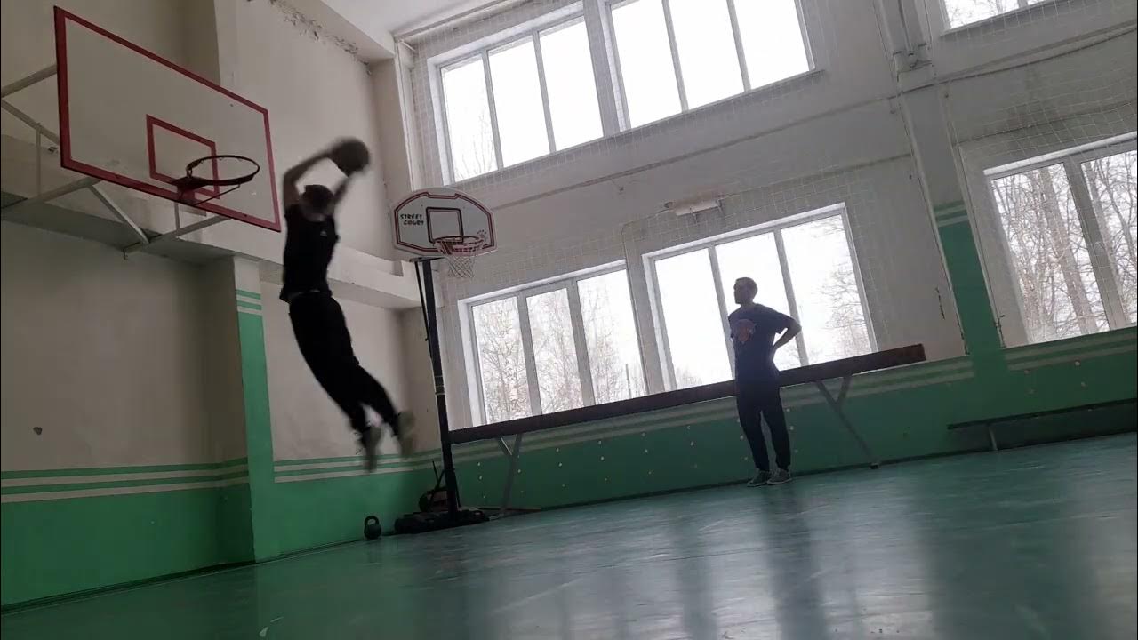 мощный данк от 11 классника - YouTube