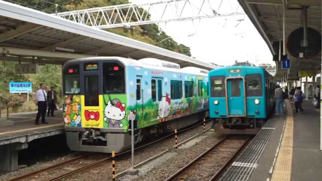 ハローキティ和歌山号」と105系 紀勢本線串本駅 