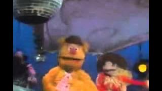Download lagu The Muppet Show - At The Disco Dance