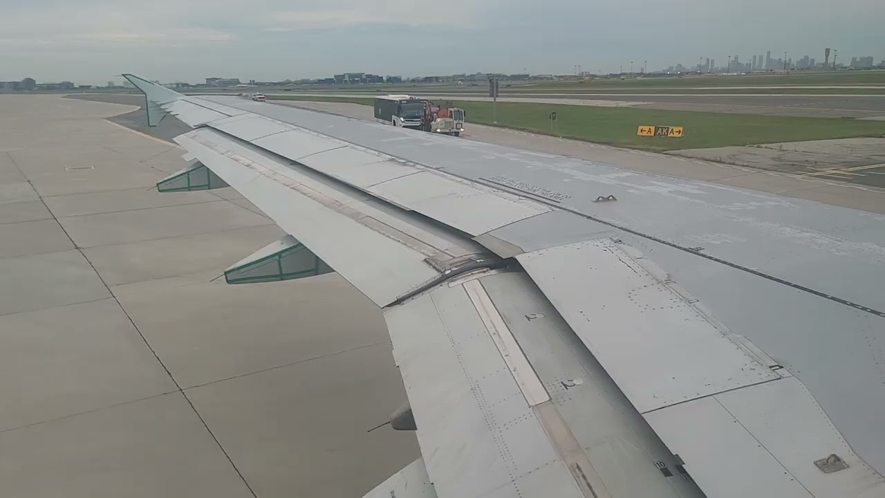 TORONTO | AIRBUS A320 | TAKE OFF