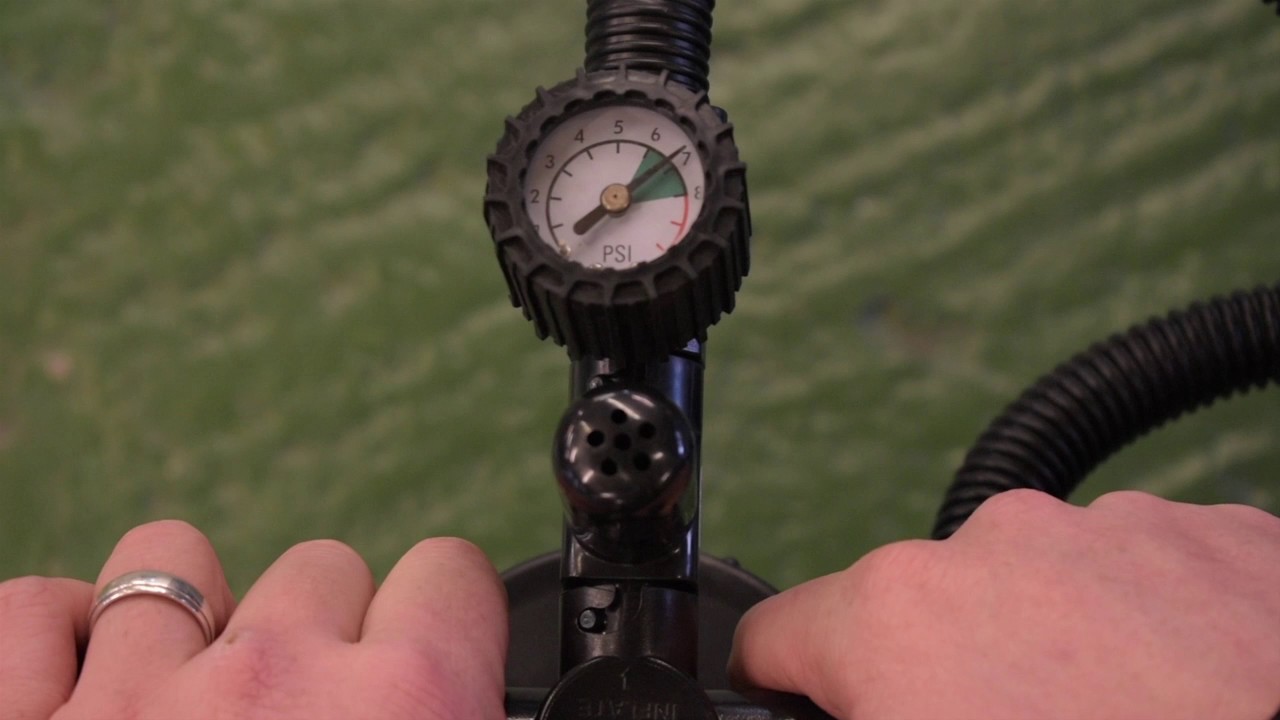 Inflating Vango AirAwning (Kalari 420)