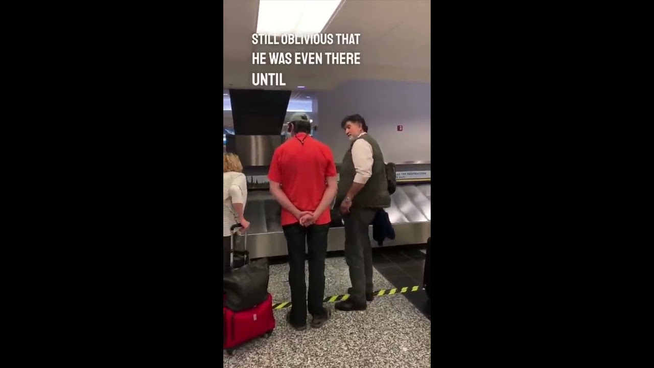 He Reunited With His Brother After 20 Years Of Not Seeing Each Other 