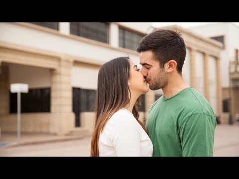 Nasıl tutkulu öpüşülür? En iyi 7 öpüşme tekniği.