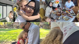 حسيت روحي تغيرت بعد الولادة . فرغت ليكم قلبي .تحسب غير انا لي ولدت وليت ام  هههه.  اهلي جاو عندي 