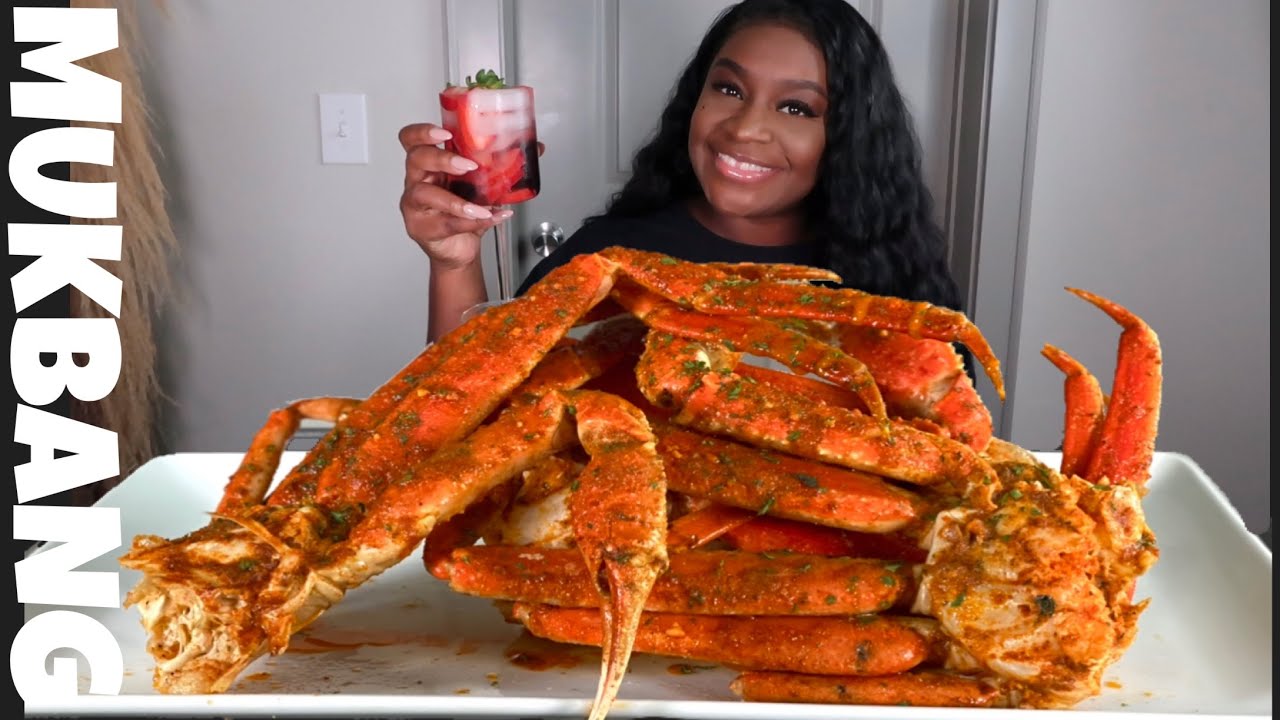 GIANT CRAB LEGS + SEAFOOD BOIL MUKBANG | CRIME STORY TIME