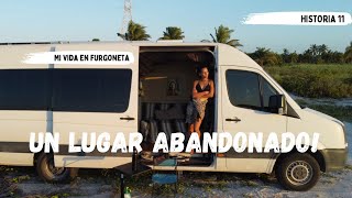 Sola en una playa desierta en mi furgoneta 🚐 🏝️