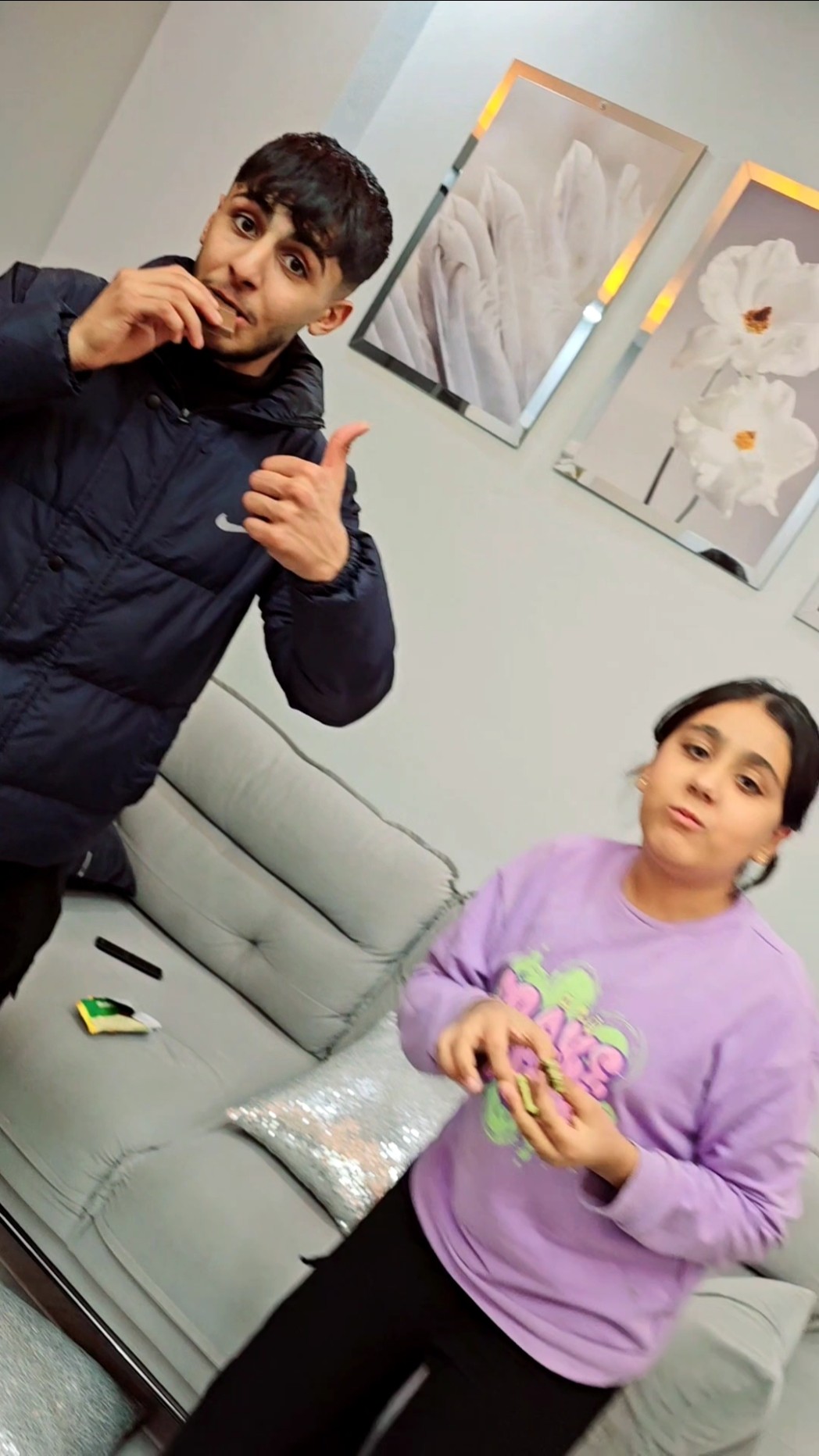 هيلين واحمد جربوا شوكولاتة دبي