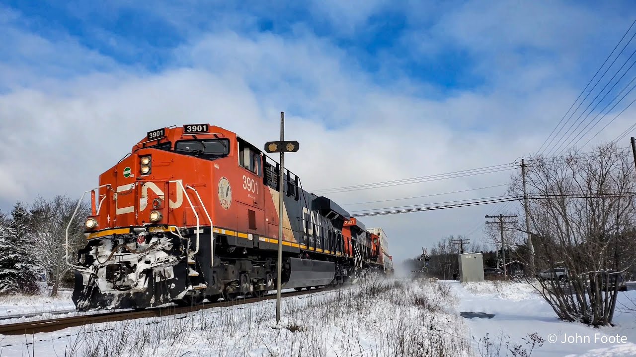 CN 120 Blasts Through Enfield!