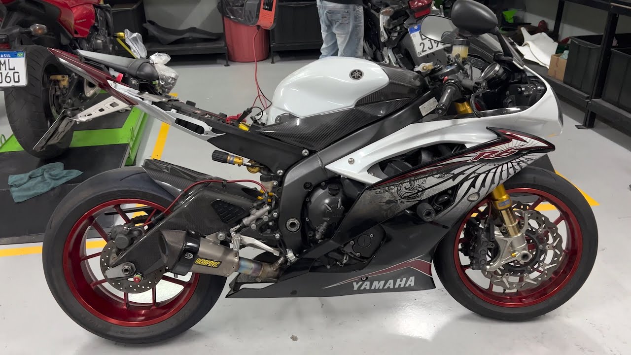 DEU RUIM A R6 QUEBROU PARADA, MAS ARRUMAMOS E INSTALAMOS VÁRIOS ACESSÓRIOS