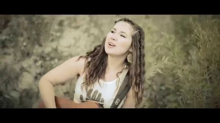 Michelle Thibodeau - Hey Hitchhiker (Official Musi...