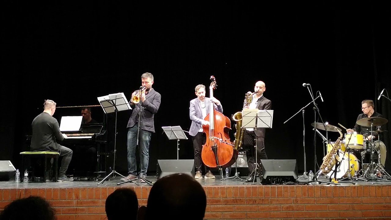 "Black Light (Peggy´s Blues Skylight)", Ariel Vigo 5tet a Ullastrell.