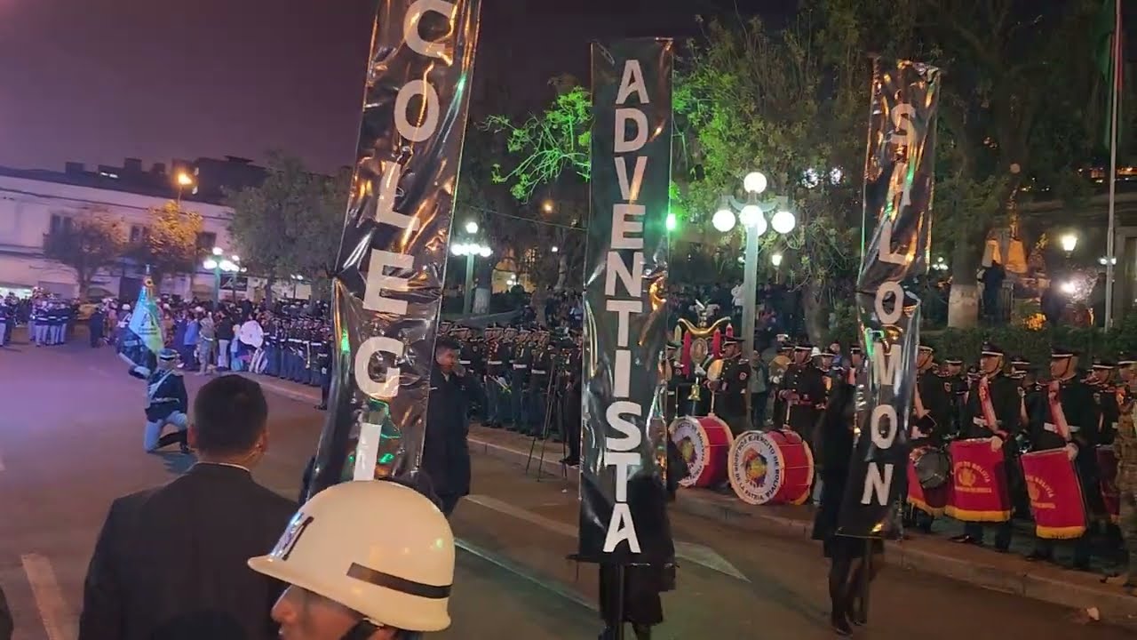 Desfile de Teas: Banda del Colegio Adventista Salomon