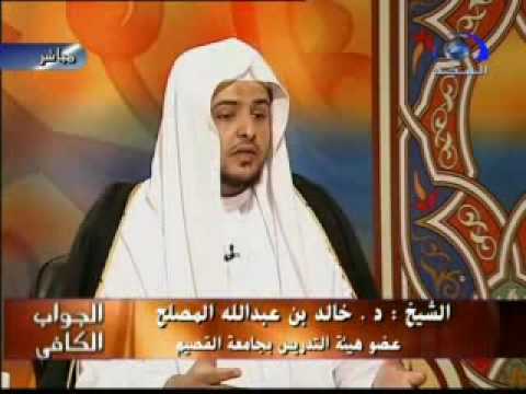 اغتسلت ثم وجدت المناكير على أظفارها