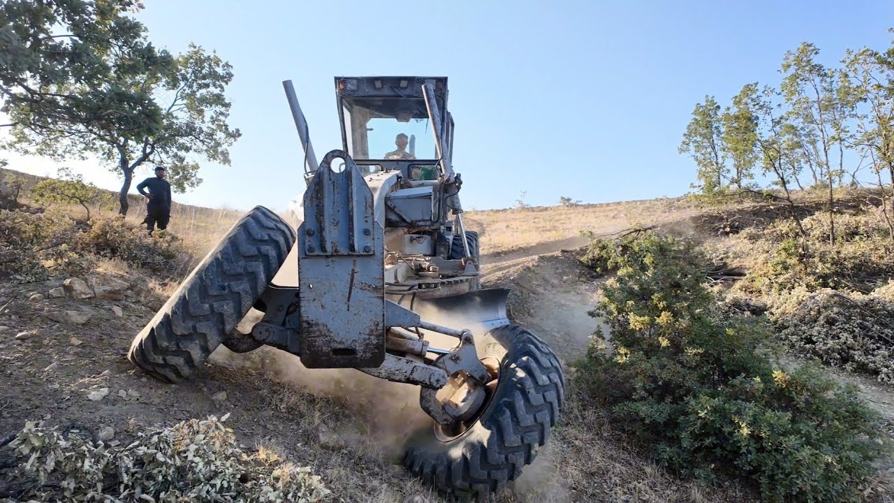 💪💪 “Klimasız, Tozlu Ama Azimle: Yeni Yol Yapımı”💪💪