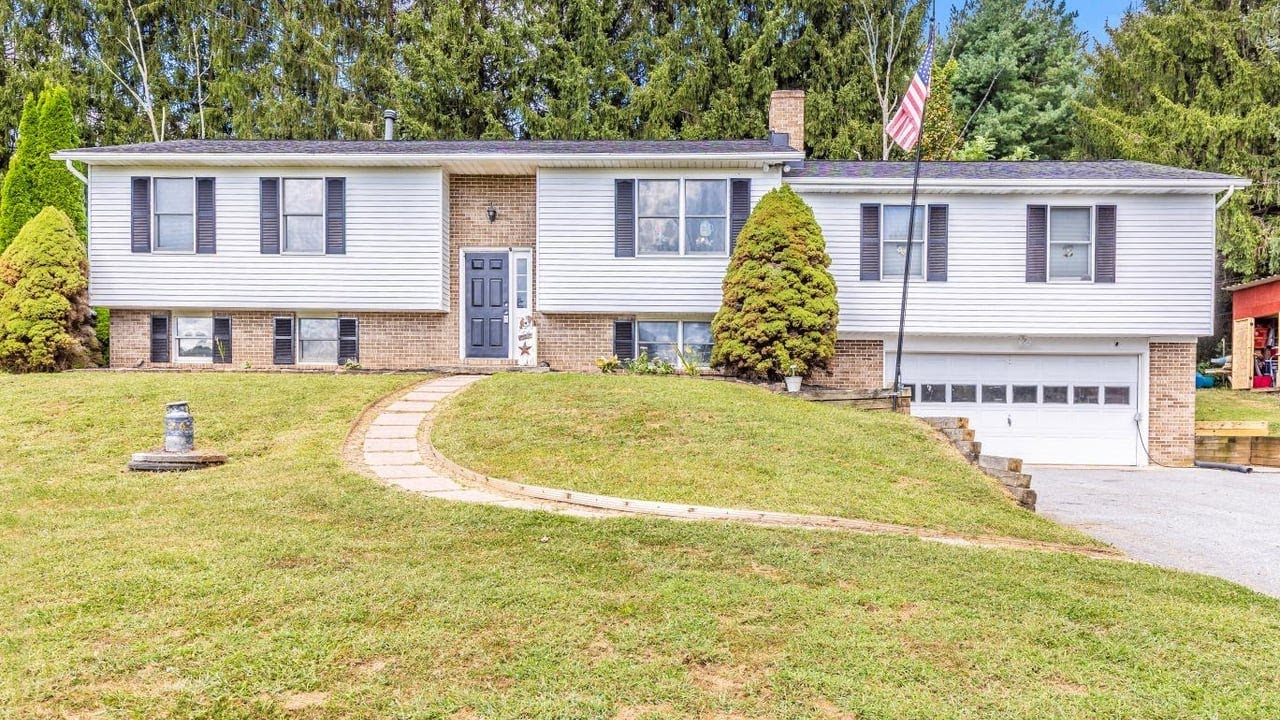 3526 Ellen Dr, Westminster, MD