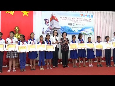 Video Bạc Liêu trao 90 suất học bổng cho học sinh thiểu số... - youtube