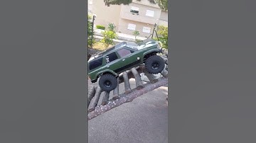 RGT EX86100 Showing Off! #rgt #rockcrawler