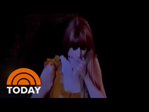 Watch: Taylor Swift