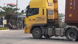 164 Shocked with Reckless Driver Driving Overloaded Vehicle Through Train Barrier