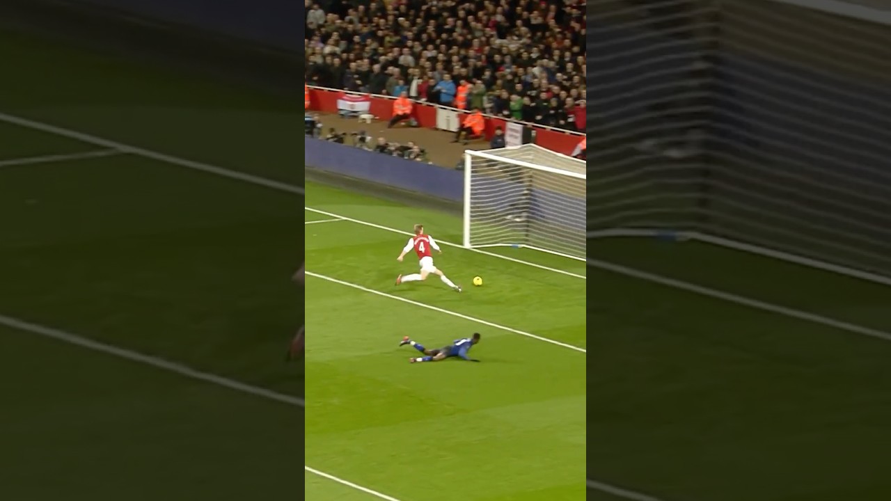 UNBELIEVABLE GOAL LINE CLEARANCE!