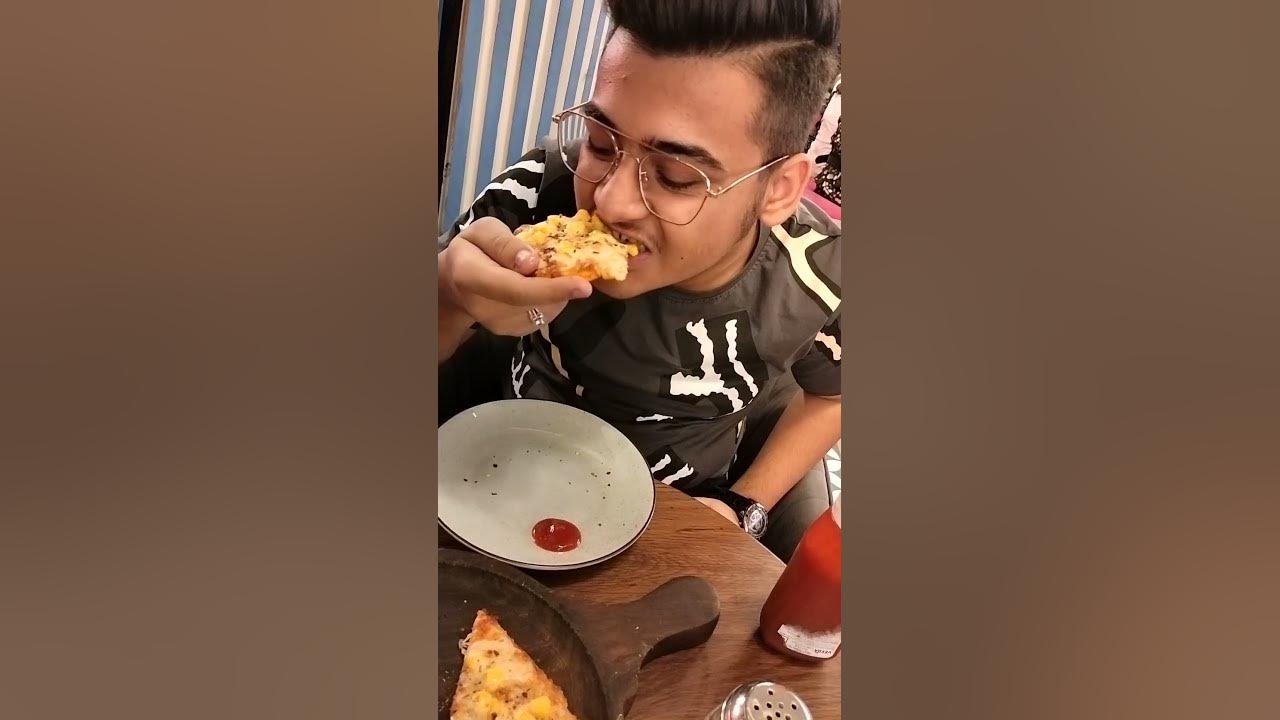 Kya Aapka bhi essa cheese pull hota hain subscribe for more YouTube