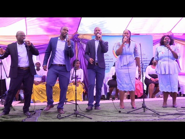 kwakukuningi Kudekiwe (Live) by Ndawonye Christ Worshippers class=