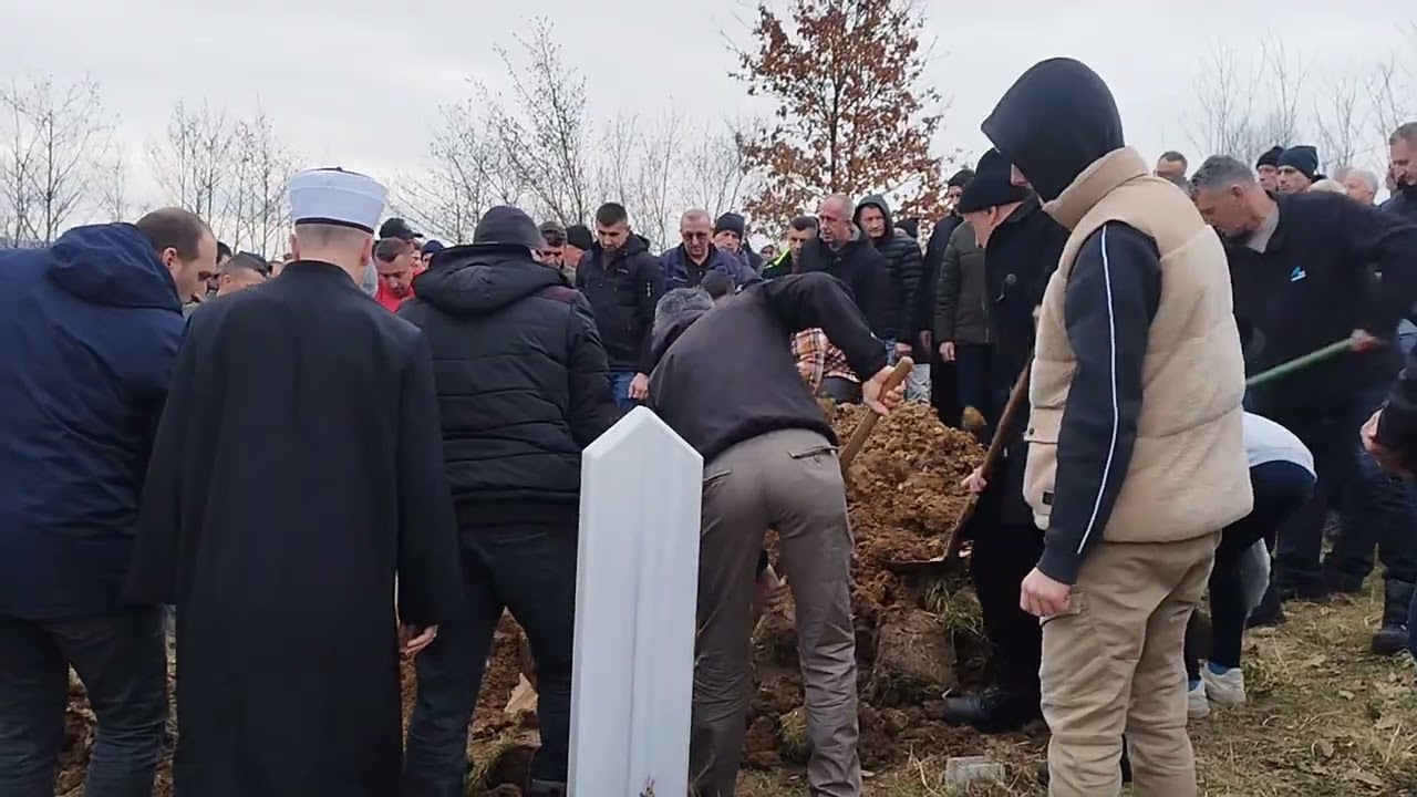 dženaza Fadilu dubravici iz Čoba. 