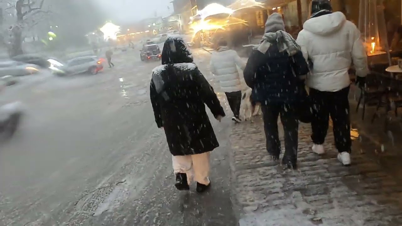 Χιονίζει στο Μέτσοβο μέρος 1