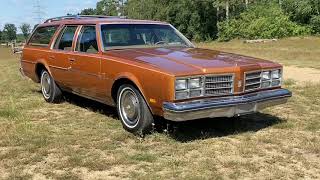Oldsmobile Delta 88 stationwagon 1978