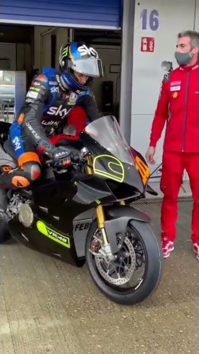 Luca Marini tests out his new Panigale V4S