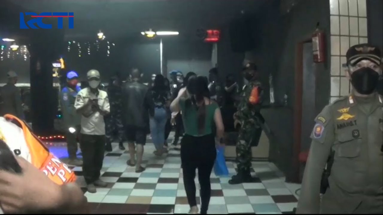 Petugas Gerebek Kafe yang Melanggar PPKM Darurat, Ada yang Ngumpat di Kamar Mandi 