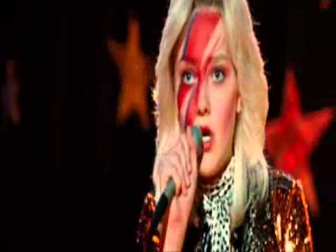 The Runaways- Cherie Sings In Talent Show- Clip