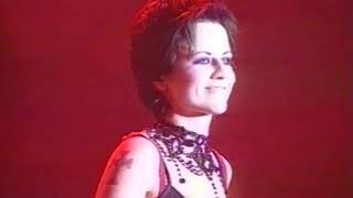 New to YouTube! COMPLETE Performance of Analyse, Istanbul, Turkey, 2002 (The Cranberries)