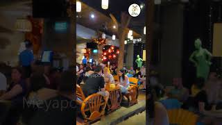 Khoasan Road restaurants | Bangkok | Meyapolam | shorts